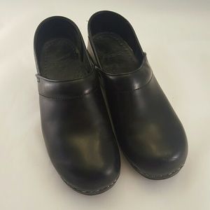 Dansko clogs size 38